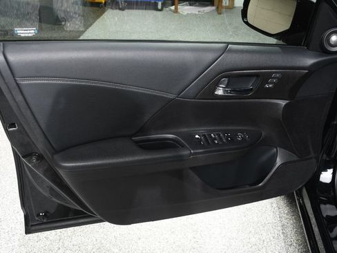 Used 2013 Honda Accord EX-L image 22