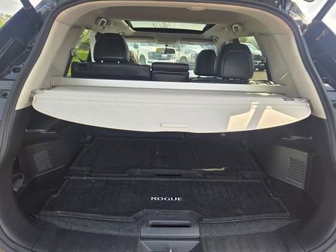 Used 2015 Nissan Rogue SL w/ SL Premium Package FWD image 13