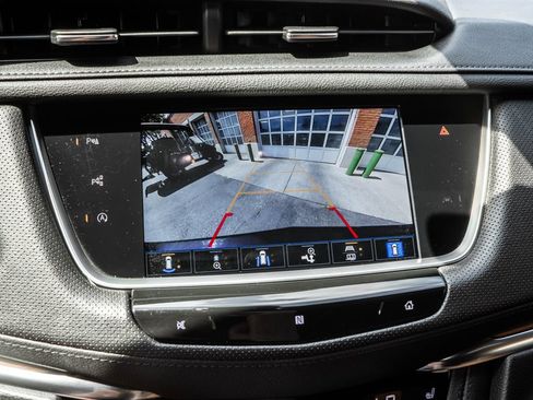 Used 2021 Cadillac XT5 Premium Luxury AWD/4WD image 11