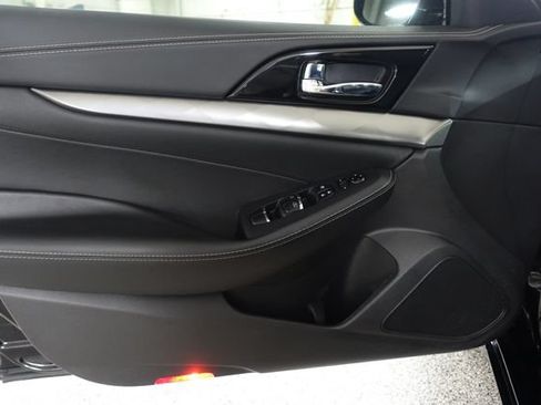 Used 2022 Nissan Maxima SV w/ Floor Mat Group FWD image 9