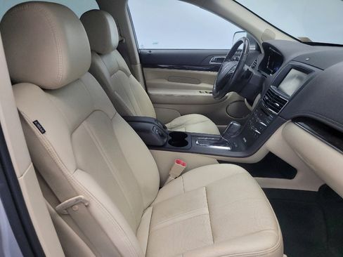 Used 2014 Lincoln MKT AWD w/ Equipment Group 201A image 21