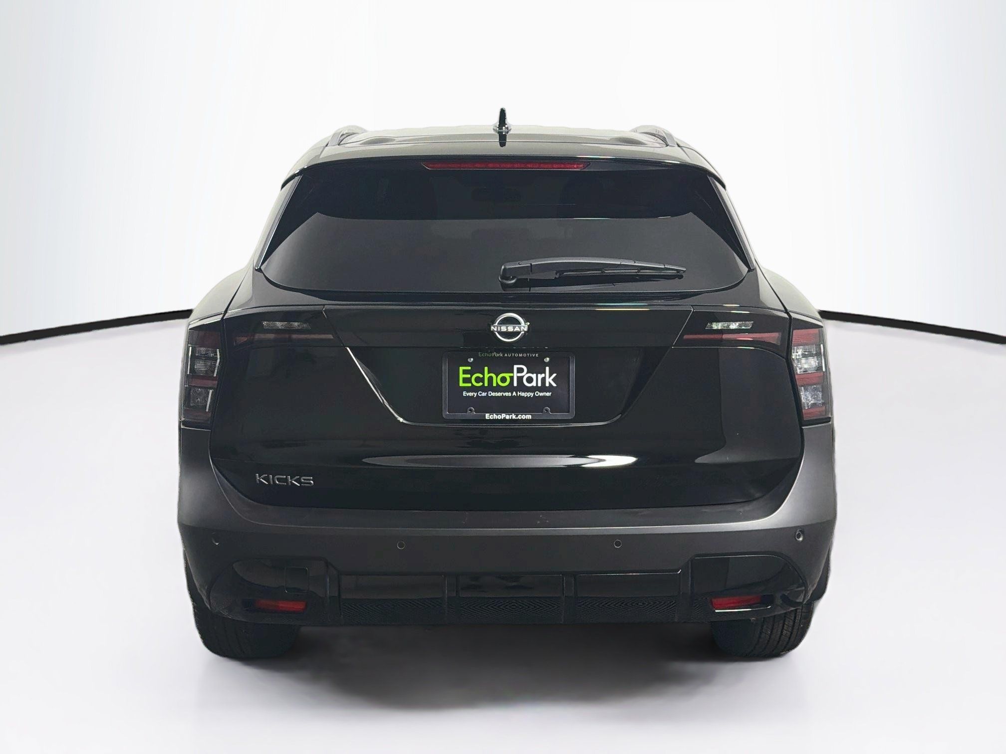 Used 2026 Nissan Kicks SV w/ Charging Package FWD image 7