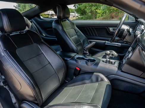 Used 2021 Ford Mustang GT RWD image 29