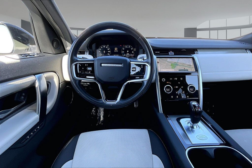 Certified 2022 Land Rover Discovery Sport SE R-Dynamic AWD/4WD image 8