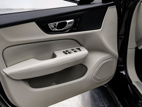 Used 2020 Volvo V60 T5 Momentum w/ Protection Package Premier image 72