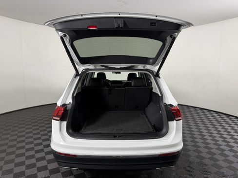 Used 2018 Volkswagen Tiguan SEL AWD/4WD image 10