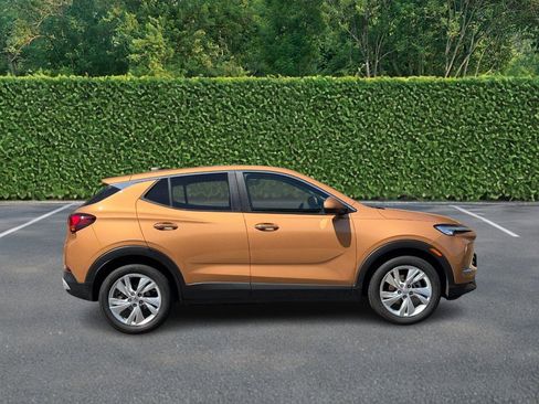 Used 2024 Buick Encore GX Preferred image 2