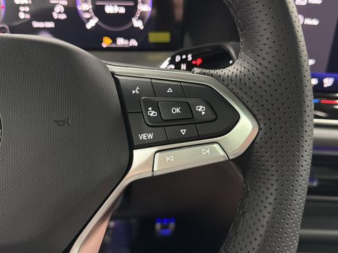 New 2026 Volkswagen Tiguan SE R-Line AWD/4WD image 23