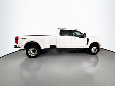 New 2026 Ford F450 Platinum w/ FX4 Off-Road Package image 8