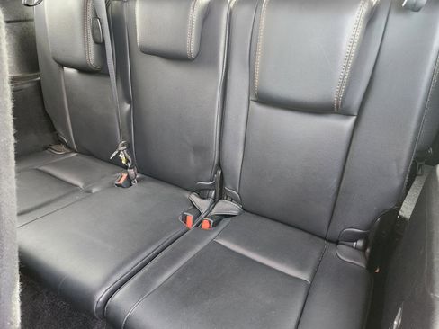 Used 2016 Toyota Highlander XLE image 33