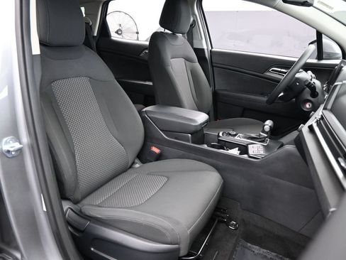 Used 2024 Kia Sportage LX AWD/4WD image 45
