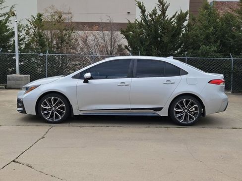 Used 2022 Toyota Corolla SE image 8