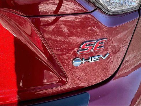 Used 2025 Toyota Corolla SE image 8