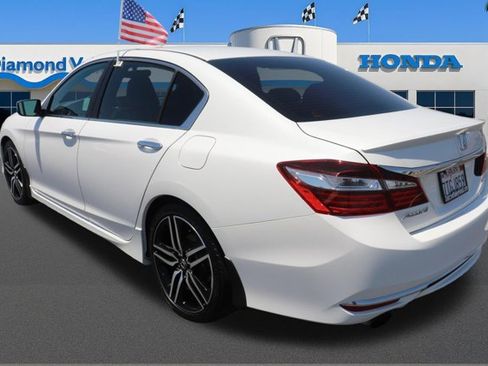 Used 2016 Honda Accord Sport image 4