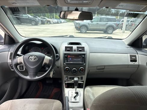 Used 2013 Toyota Corolla LE FWD image 8