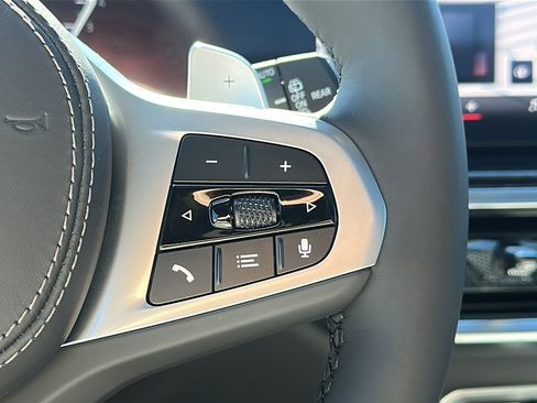 New 2026 BMW X5 xDrive40i w/ M Sport Package image 19