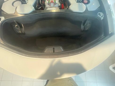 Used 2022 Chevrolet Corvette Stingray Coupe w/ Z51 Performance Package RWD image 24