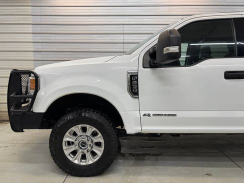 Used 2021 Ford F250 XLT w/ Camper Package AWD/4WD image 4