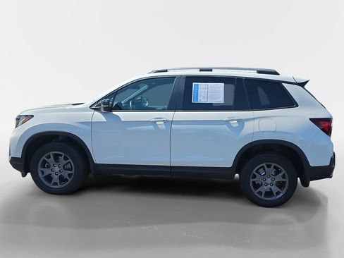 Certified 2024 Honda Passport TrailSport image 7