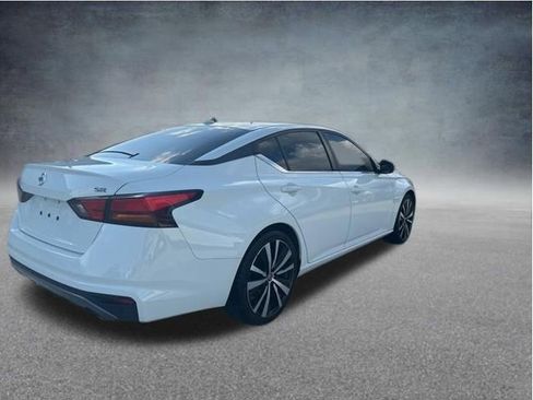 Used 2019 Nissan Altima 2.5 SR FWD image 9
