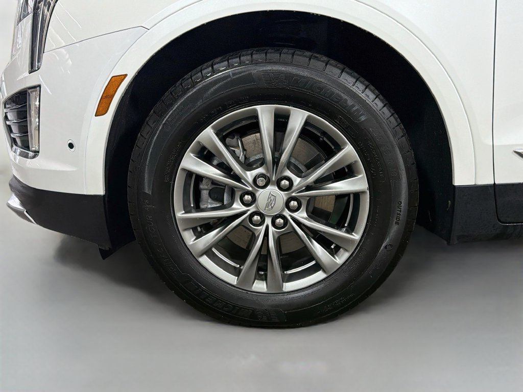 Used 2023 Cadillac XT5 Premium Luxury w/ LPO, Floor Liner Package AWD/4WD image 34