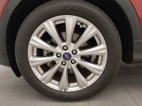 Used 2017 Ford Escape Titanium FWD image 31