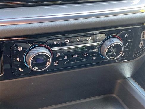 Used 2024 Chevrolet Silverado 3500 High Country w/ Technology Package image 25