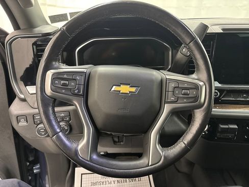 Used 2022 Chevrolet Silverado 1500 LT w/ Z71 Off-Road Package image 14