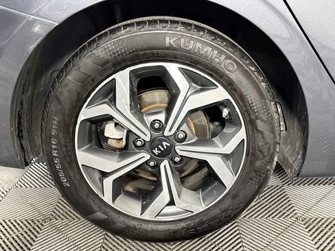 Used 2021 Kia Forte LXS image 31