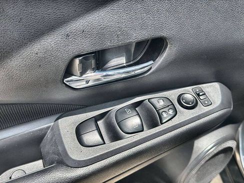 Used 2021 Nissan Kicks SV FWD image 22