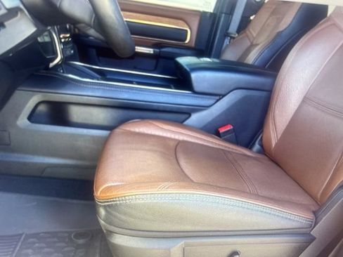 Used 2023 RAM 3500 Limited image 10