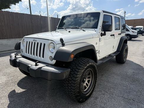 Used 2017 Jeep Wrangler Unlimited Sport w/ Quick Order Package 24S AWD/4WD image 4