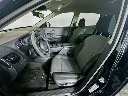 Used 2023 Nissan Rogue SV FWD image 13
