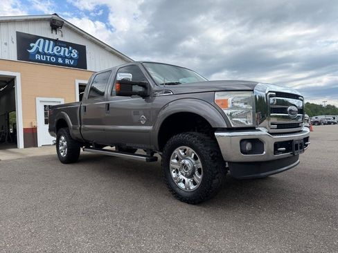 Used 2014 Ford F250 XLT w/ XLT Premium Package AWD/4WD image 3