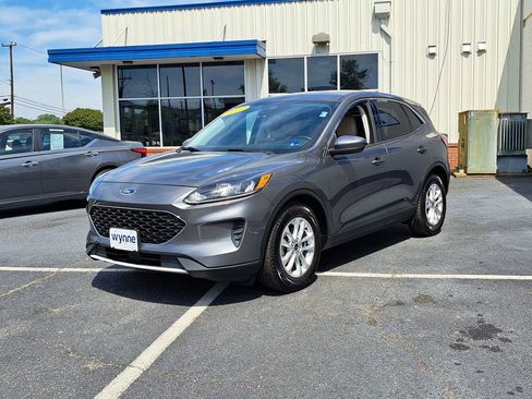 Used 2021 Ford Escape SE w/ Convenience Package FWD image 3