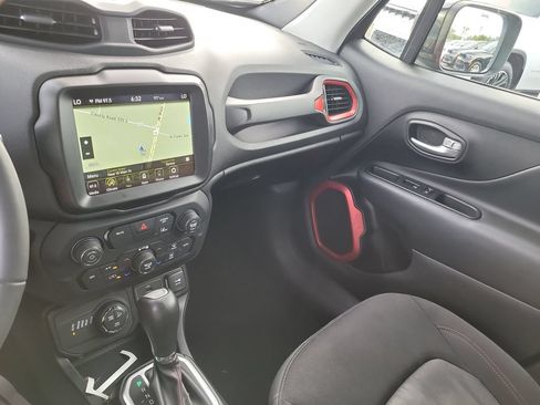 Certified 2023 Jeep Renegade Trailhawk AWD/4WD image 32