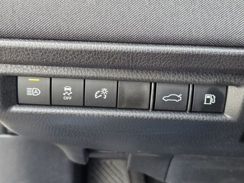 Used 2025 Toyota Camry LE FWD image 25
