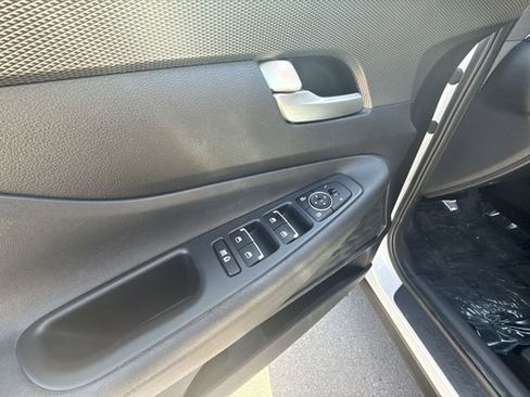 Used 2020 Hyundai Santa Fe SEL image 13