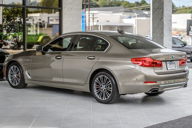 Used 2017 BMW 540i RWD image 7