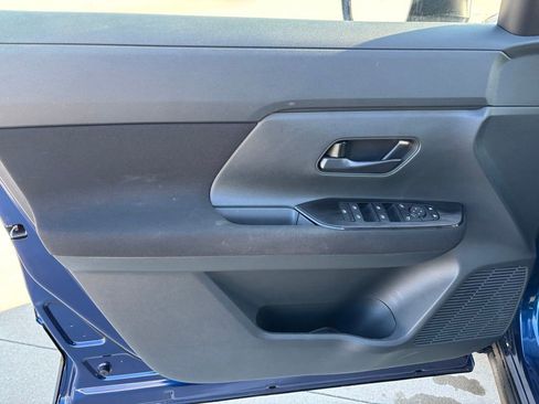 Used 2025 Nissan Kicks S image 16