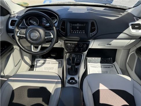 Used 2020 Jeep Compass Latitude AWD/4WD image 23