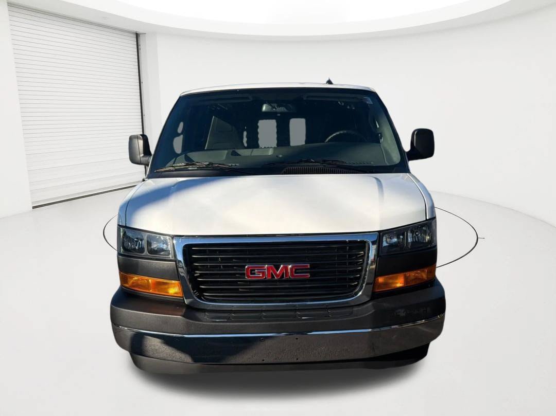 Used 2025 GMC Savana 2500 w/ Driver Convenience Package RWD image 2