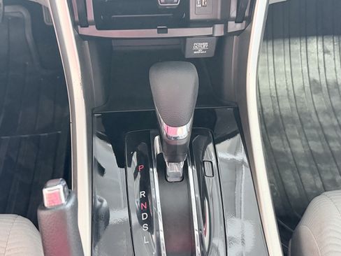 Used 2017 Honda Accord LX image 24