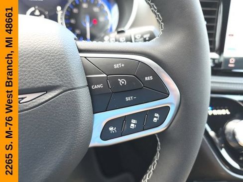 New 2027 Chrysler Pacifica Select AWD/4WD image 20