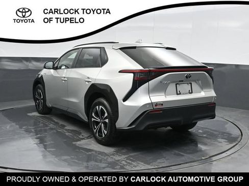 Used 2025 Toyota bZ4X FWD image 10