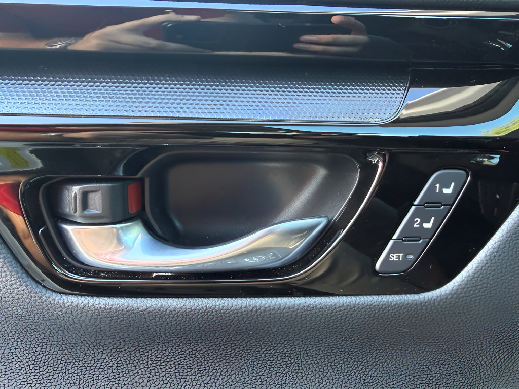 Used 2025 Honda CR-V EX-L image 25