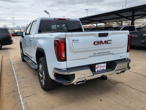 New 2026 GMC Sierra 1500 SLT image 6