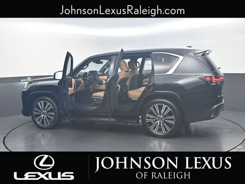 New 2026 Lexus LX 600 4WD w/ Accessory Package (2T) image 29