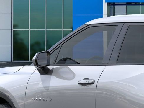 New 2026 Chevrolet Blazer LT w/ LPO, Floor Liner Package FWD image 23