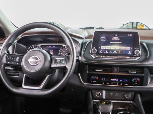 Used 2023 Nissan Rogue SV image 17